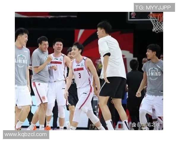 CBA精彩回放山东队对阵上海队的激烈比赛全程录像分析